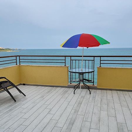 Akb Apartment Sea View Aheloy Bagian luar foto