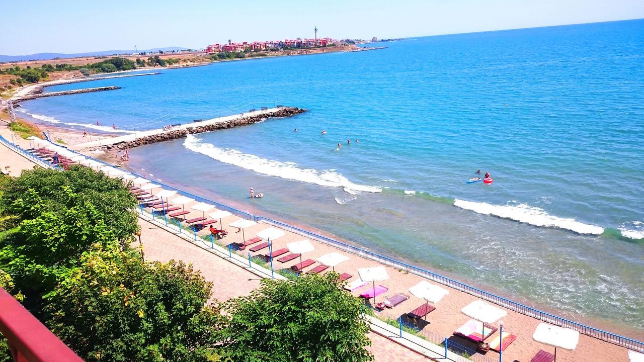 Akb Apartment Sea View Aheloy Bagian luar foto