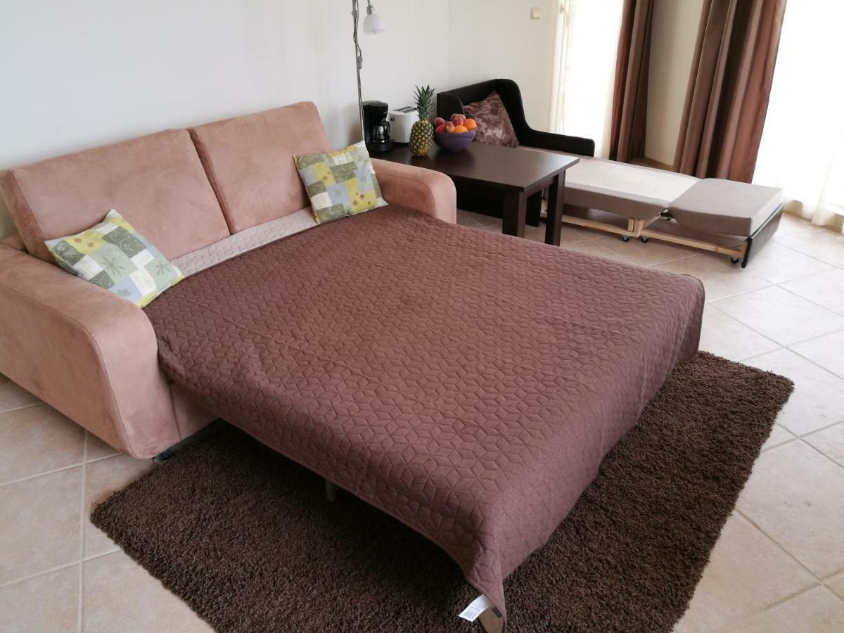 Akb Apartment Sea View Aheloy Bagian luar foto